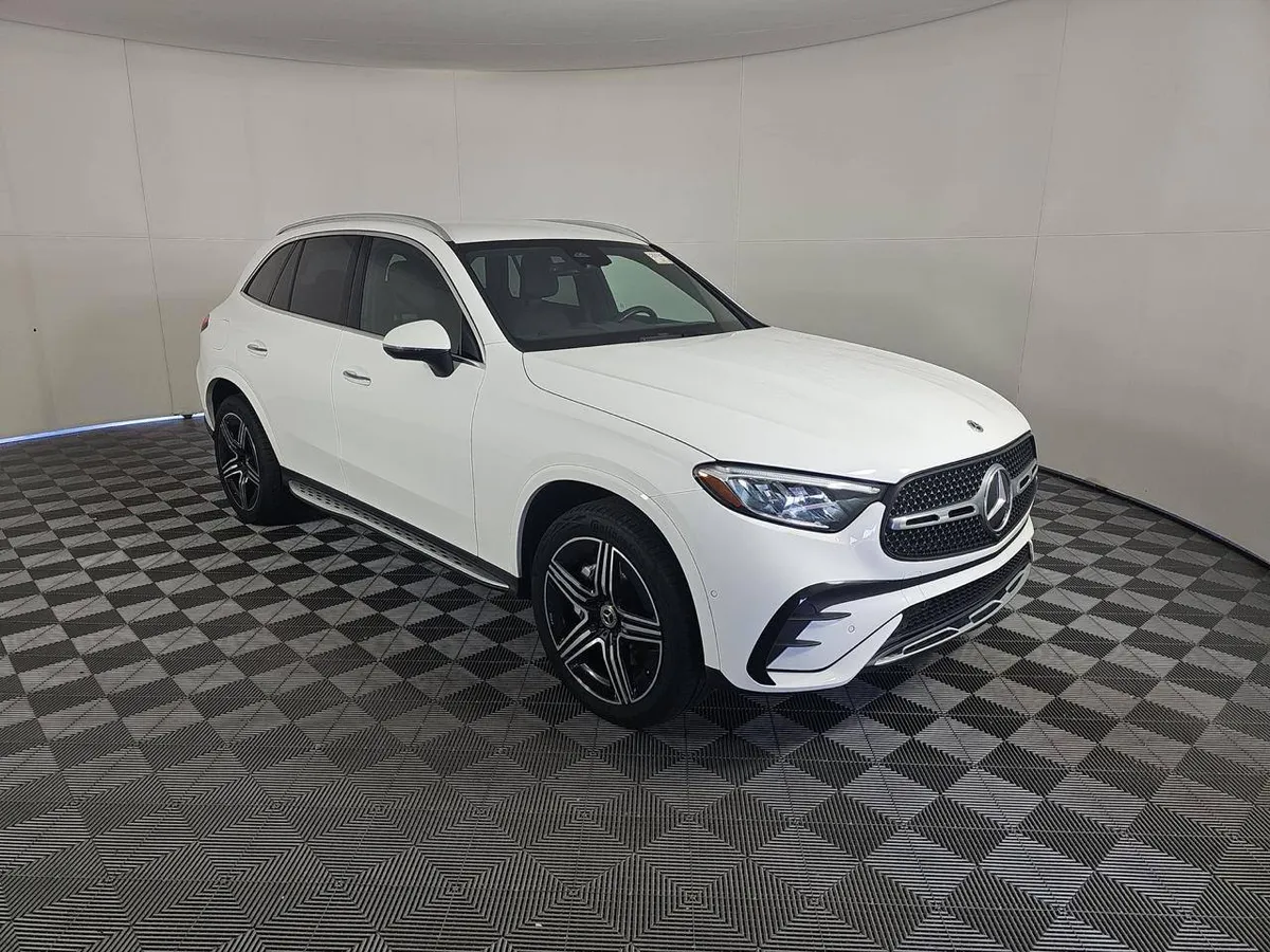MERCEDES-BENZ GLC 300 2024