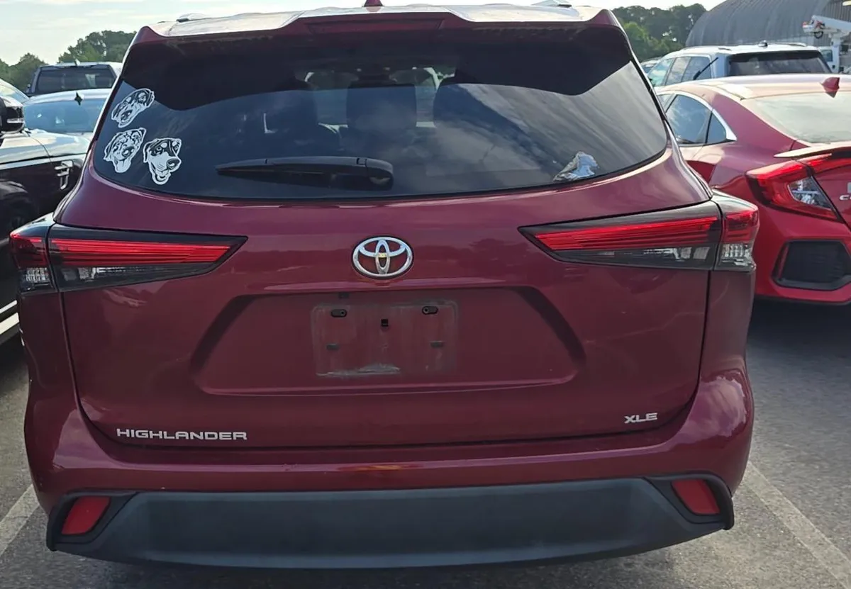 TOYOTA HIGHLANDER XLE 2023