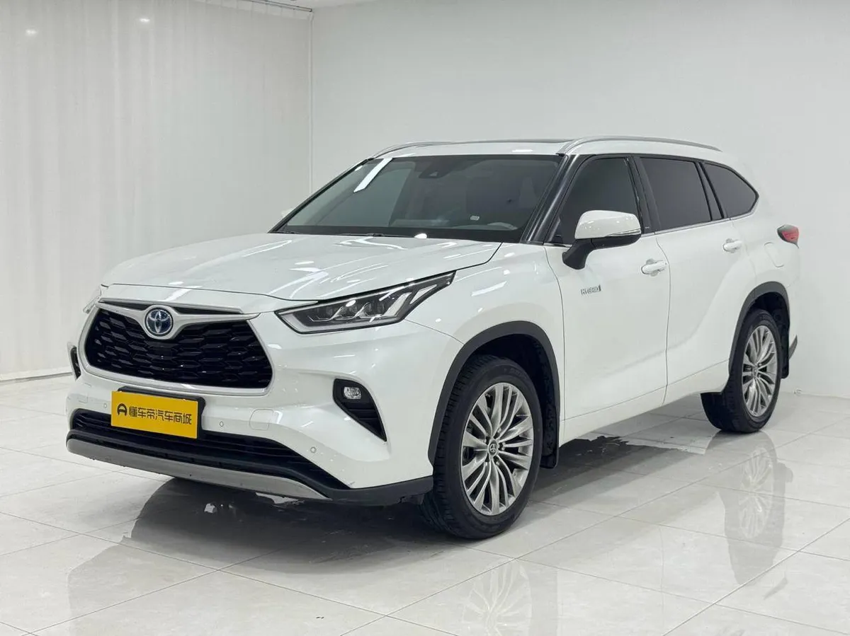 TOYOTA HIGHLANDER PREMIUM 7-SEATER 2022