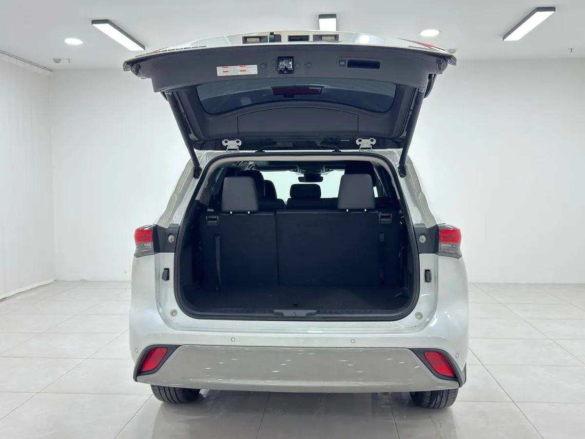 TOYOTA HIGHLANDER PREMIUM 7-SEATER 2022