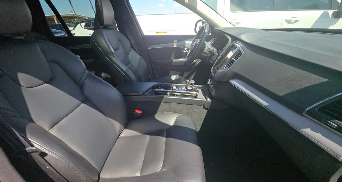 VOLVO XC90 B5 CORE 7-PASSENGER 2023