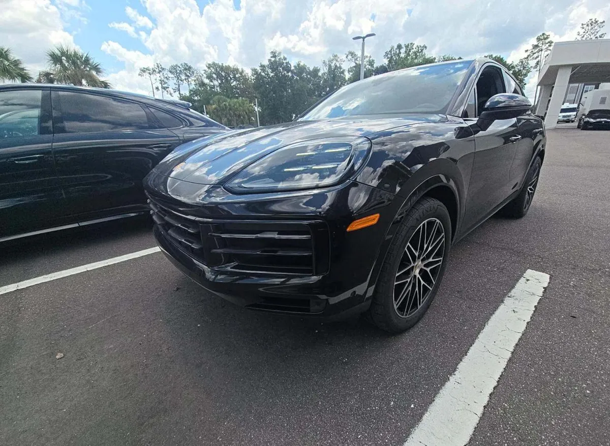 PORSCHE CAYENNE COUPE 2024