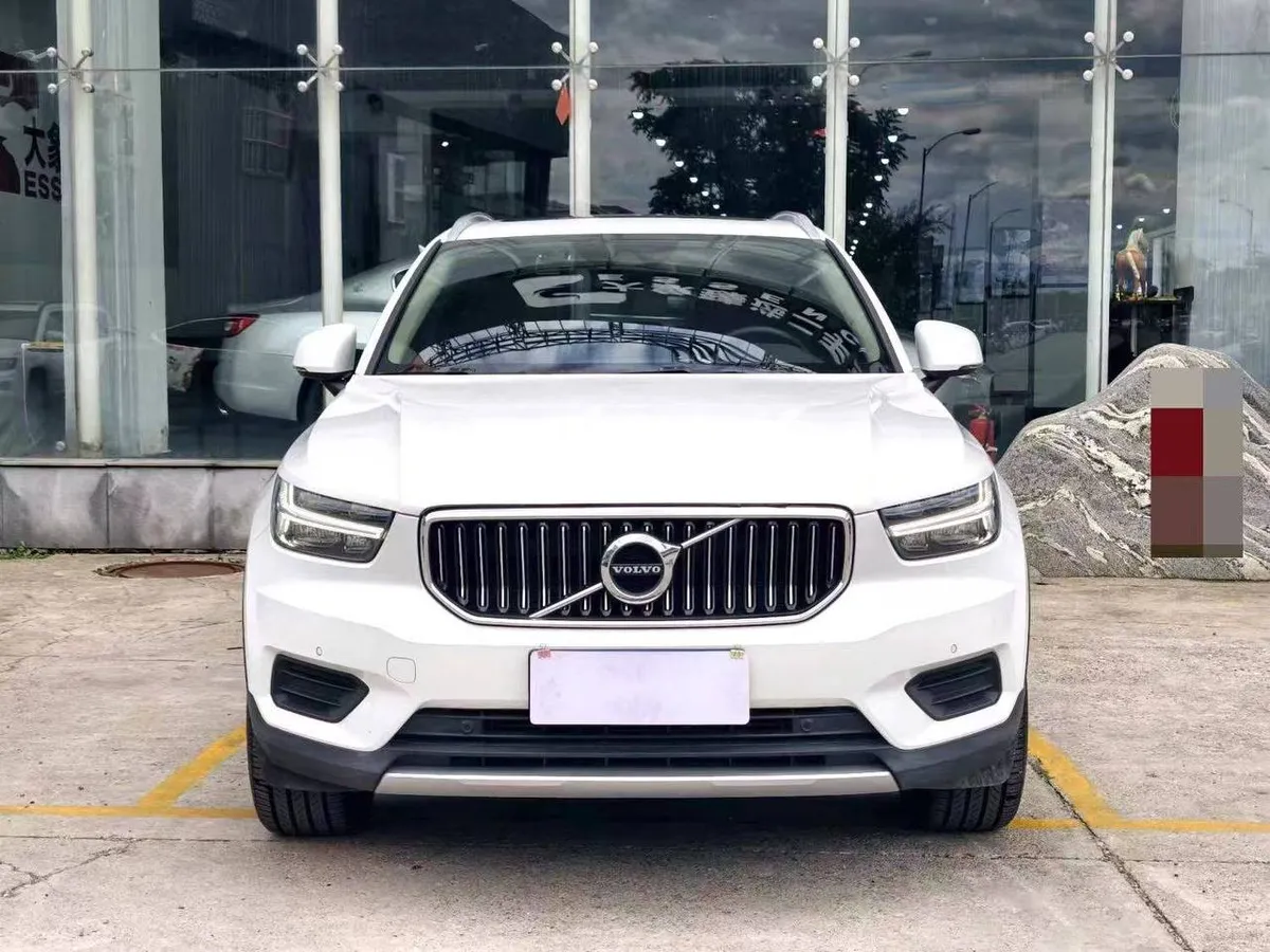 VOLVO XC40 T3 DELUXE EDITION 2020