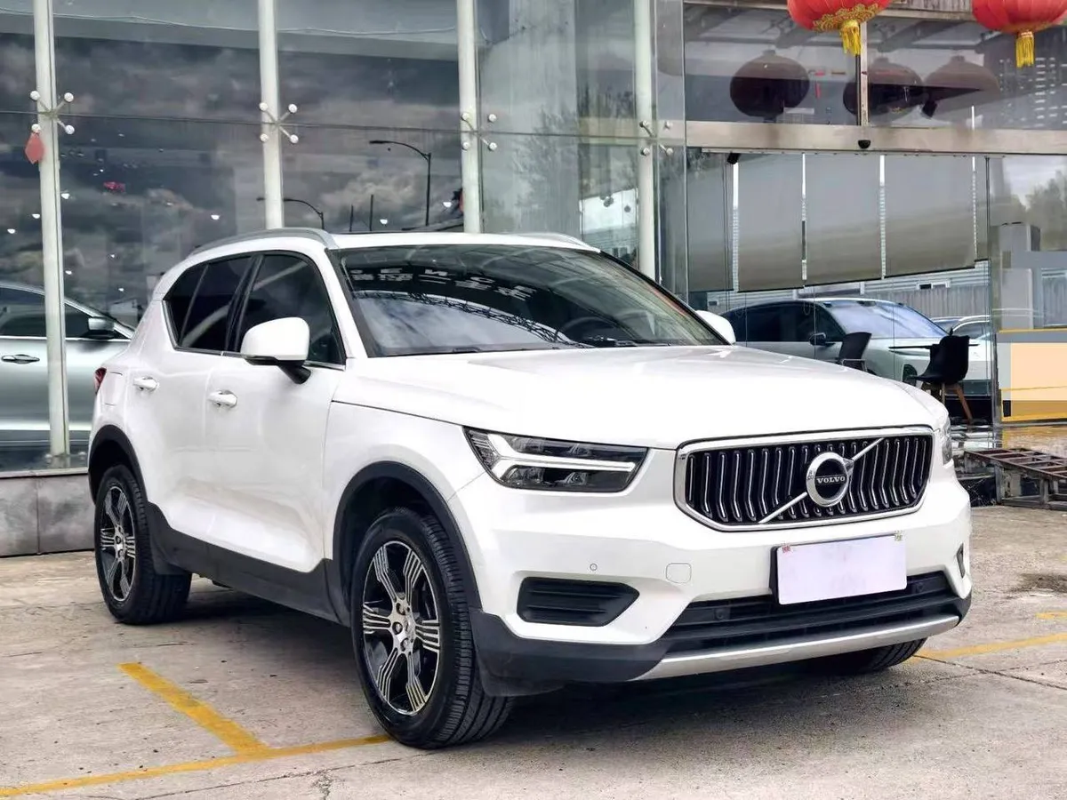 VOLVO XC40 T3 DELUXE EDITION 2020