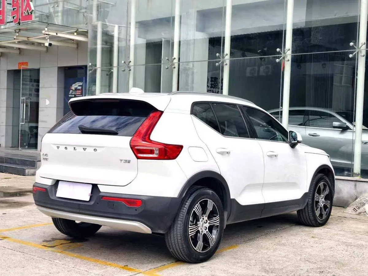 VOLVO XC40 T3 DELUXE EDITION 2020