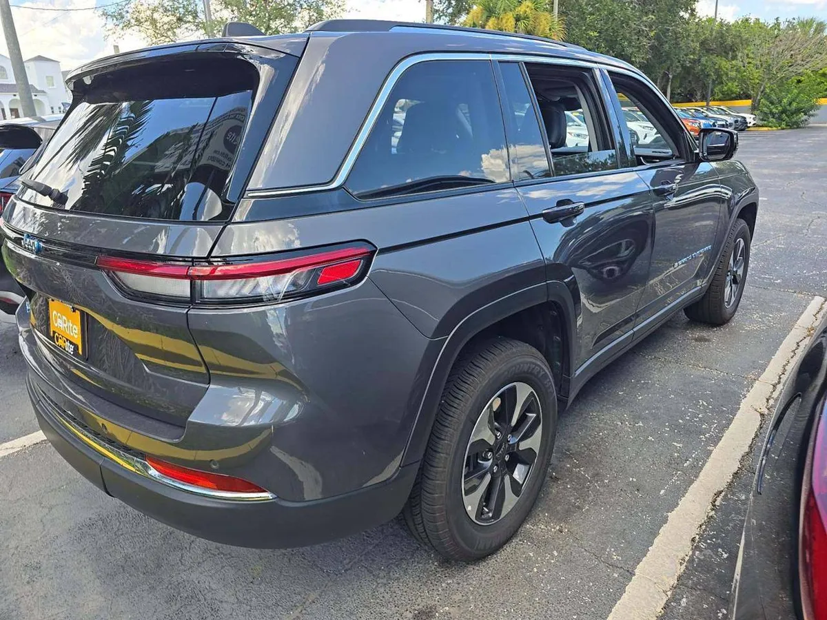JEEP GRAND CHEROKEE 4XE 2024