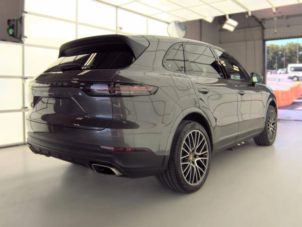 PORSCHE CAYENNE 2023