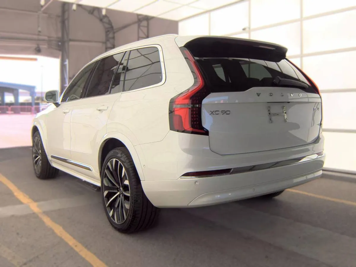 VOLVO XC90 PLUS 7-PASSENGER 2025