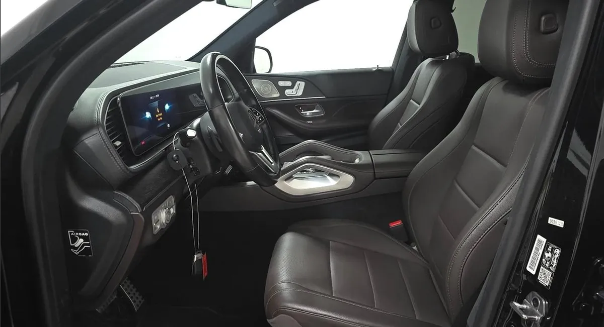 MERCEDES-BENZ GLS AMG LINE (СПОРТИВНЫЙ ОБВЕС 22 AMG ДИСКИ С ЧЕРНЫМИ АКЦЕНТАМИ СПОРТИВНЫЕ ПЕДАЛИ) NIGHT PACKAGE (ЧЕРНЫЕ 2022
