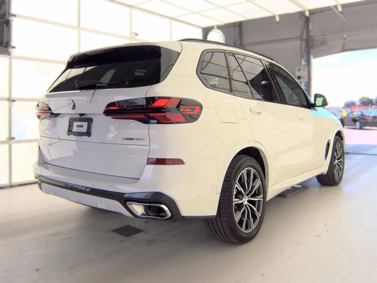 BMW X5 SPORTS ACTIVITY VEHICLE 2024
