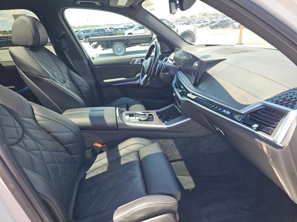 BMW X5 SPORTS ACTIVITY VEHICLE 2024