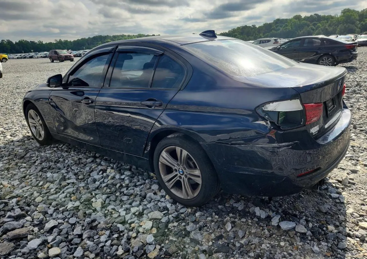 BMW 328 2016