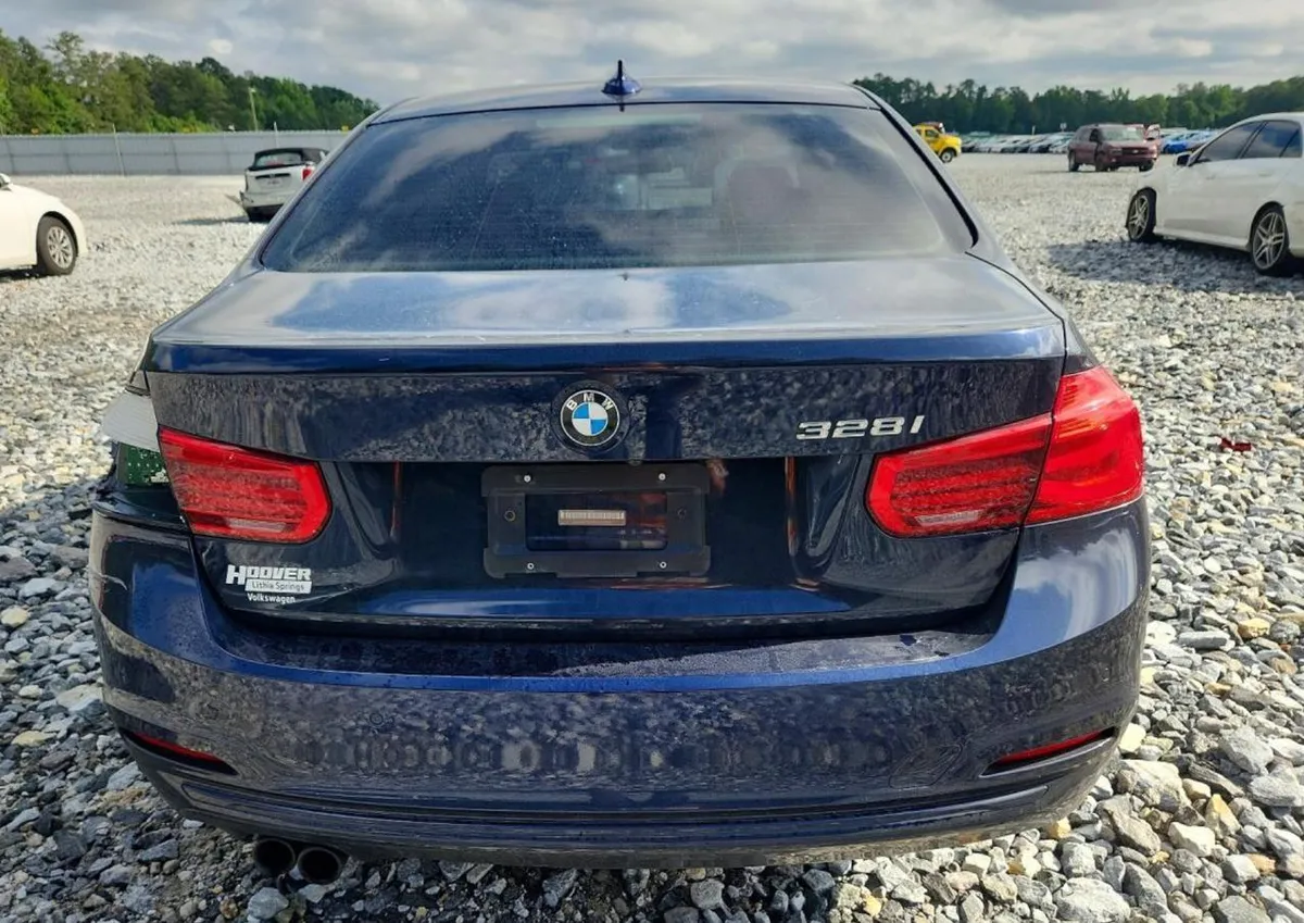 BMW 328 2016