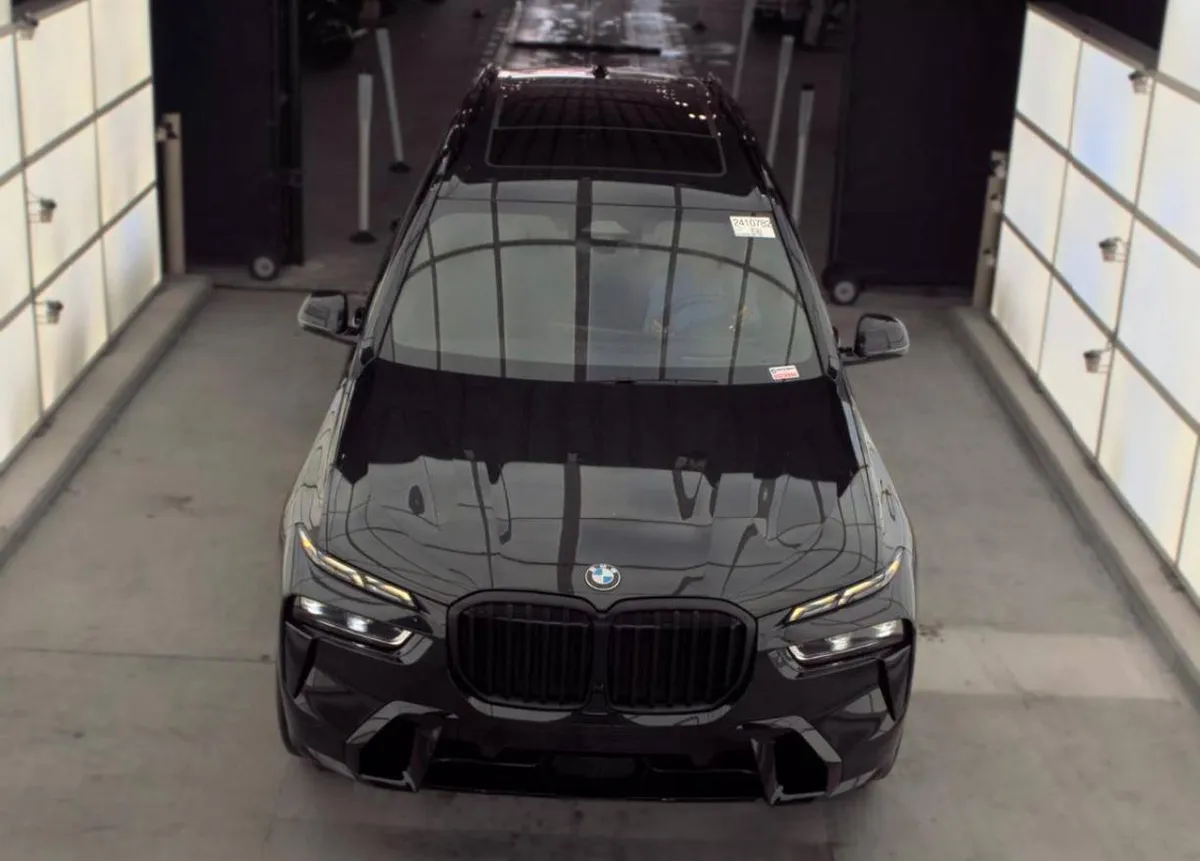 BMW X7 SPORTS ACTIVITY VEHICLE 2023