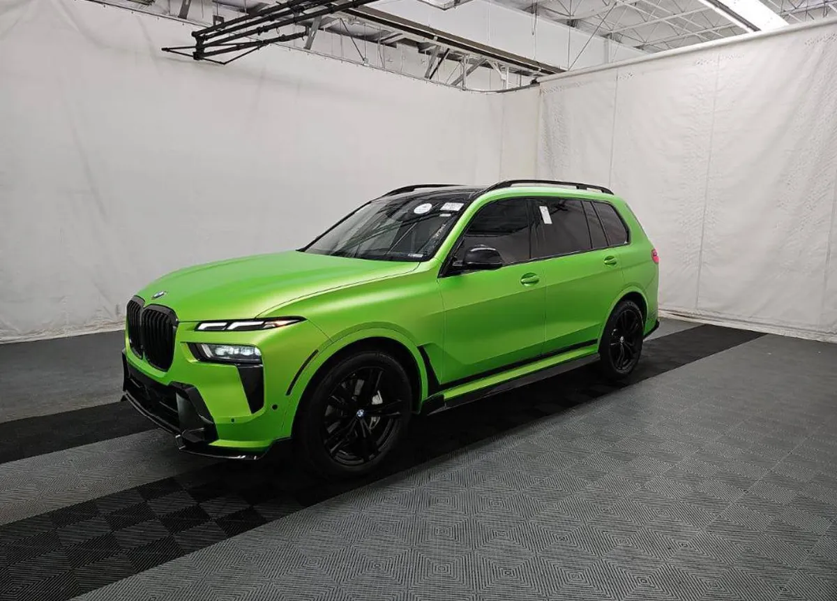 BMW X7 SPORTS ACTIVITY VEHICLE 2023