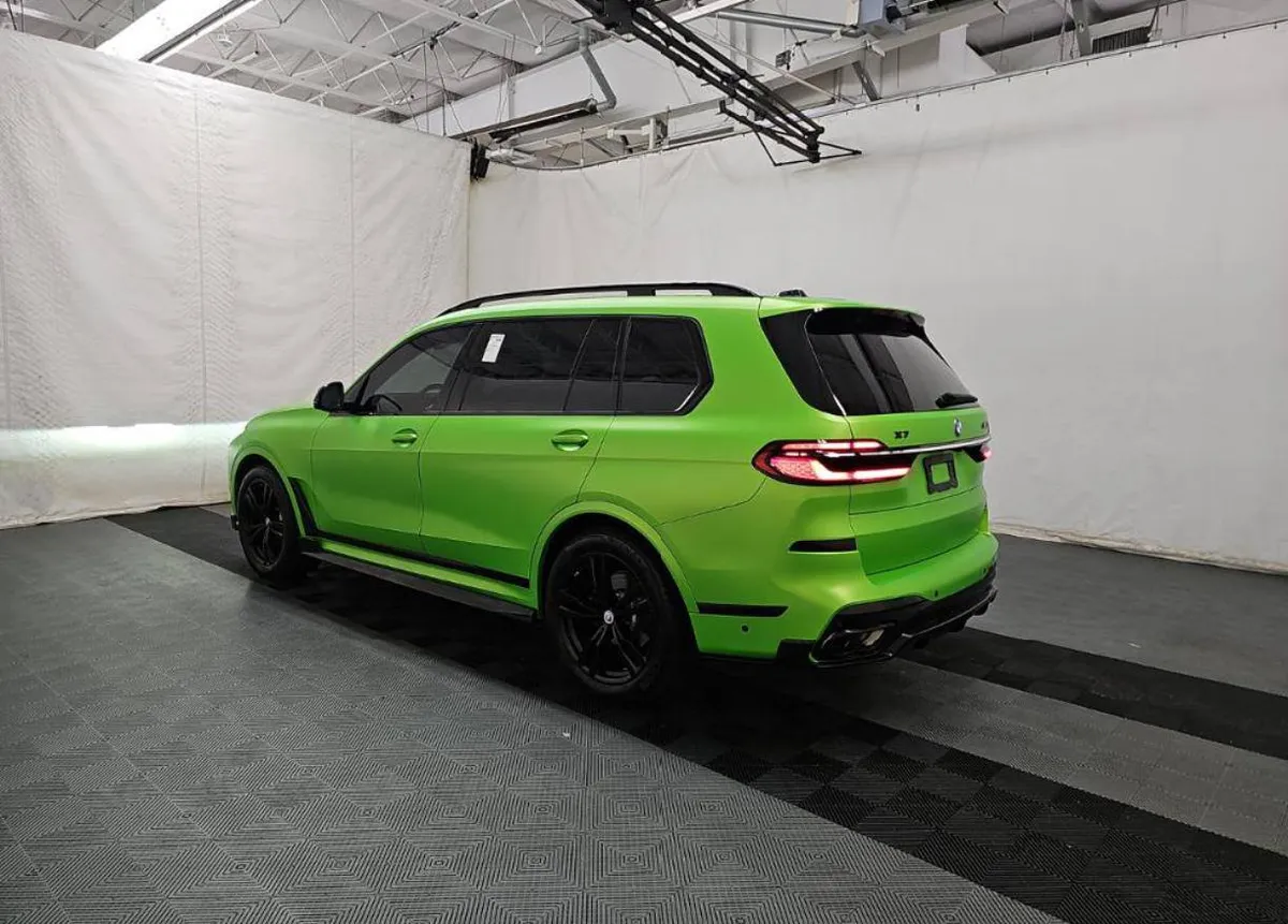 BMW X7 SPORTS ACTIVITY VEHICLE 2023