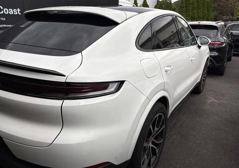 PORSCHE CAYENNE COUPE 2024