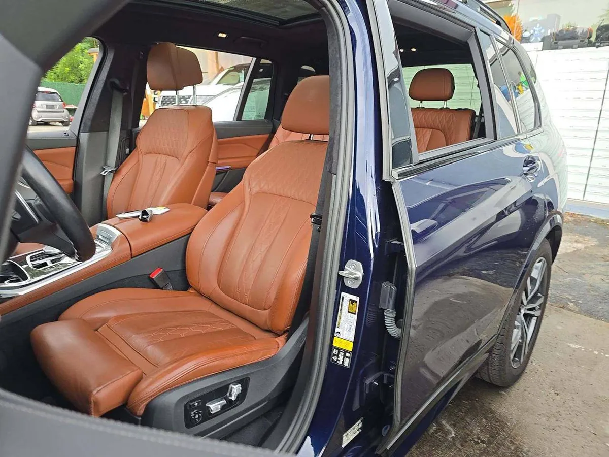 BMW X7 SPORTS ACTIVITY VEHICLE 2023