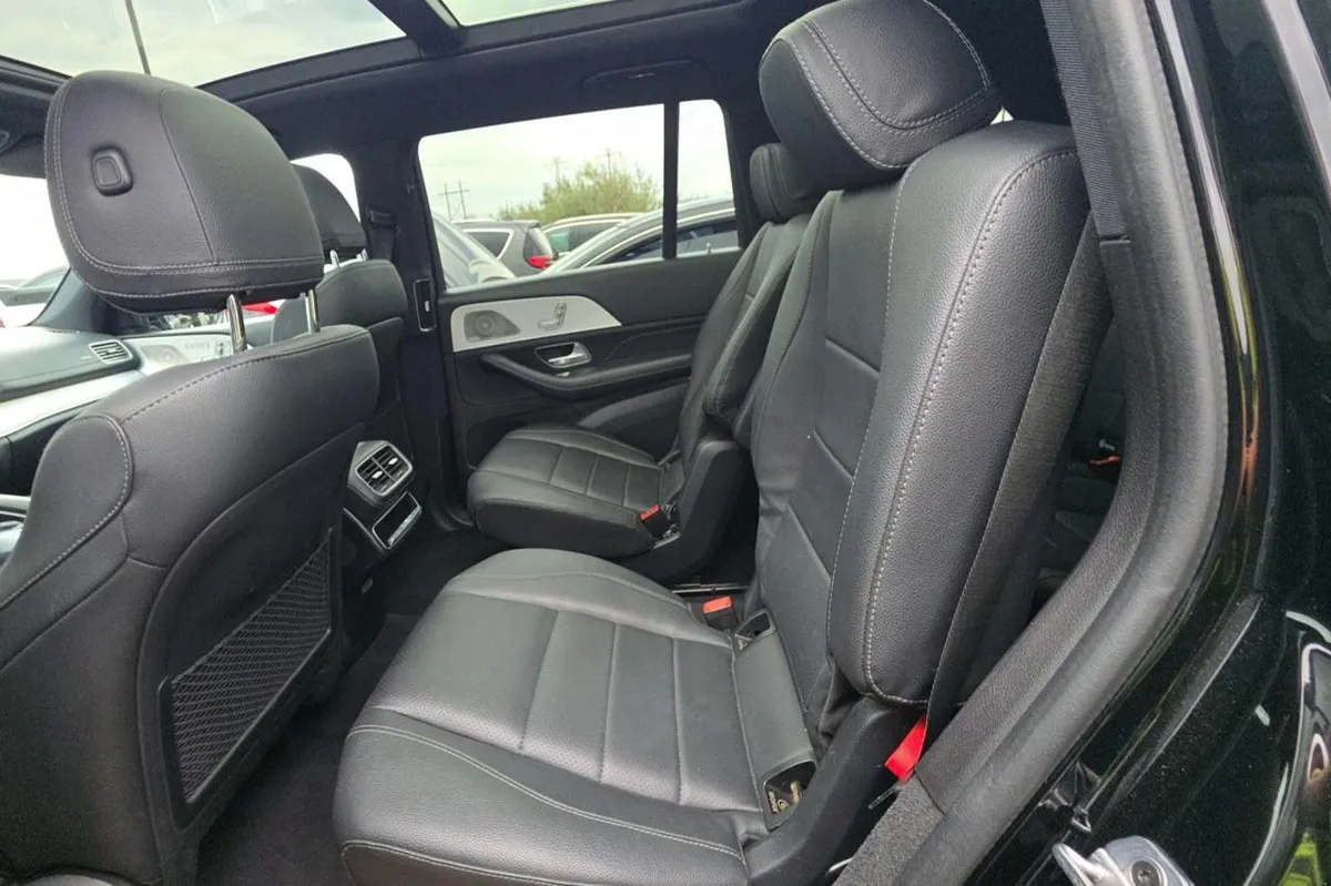 MERCEDES-BENZ GLS 450 2024