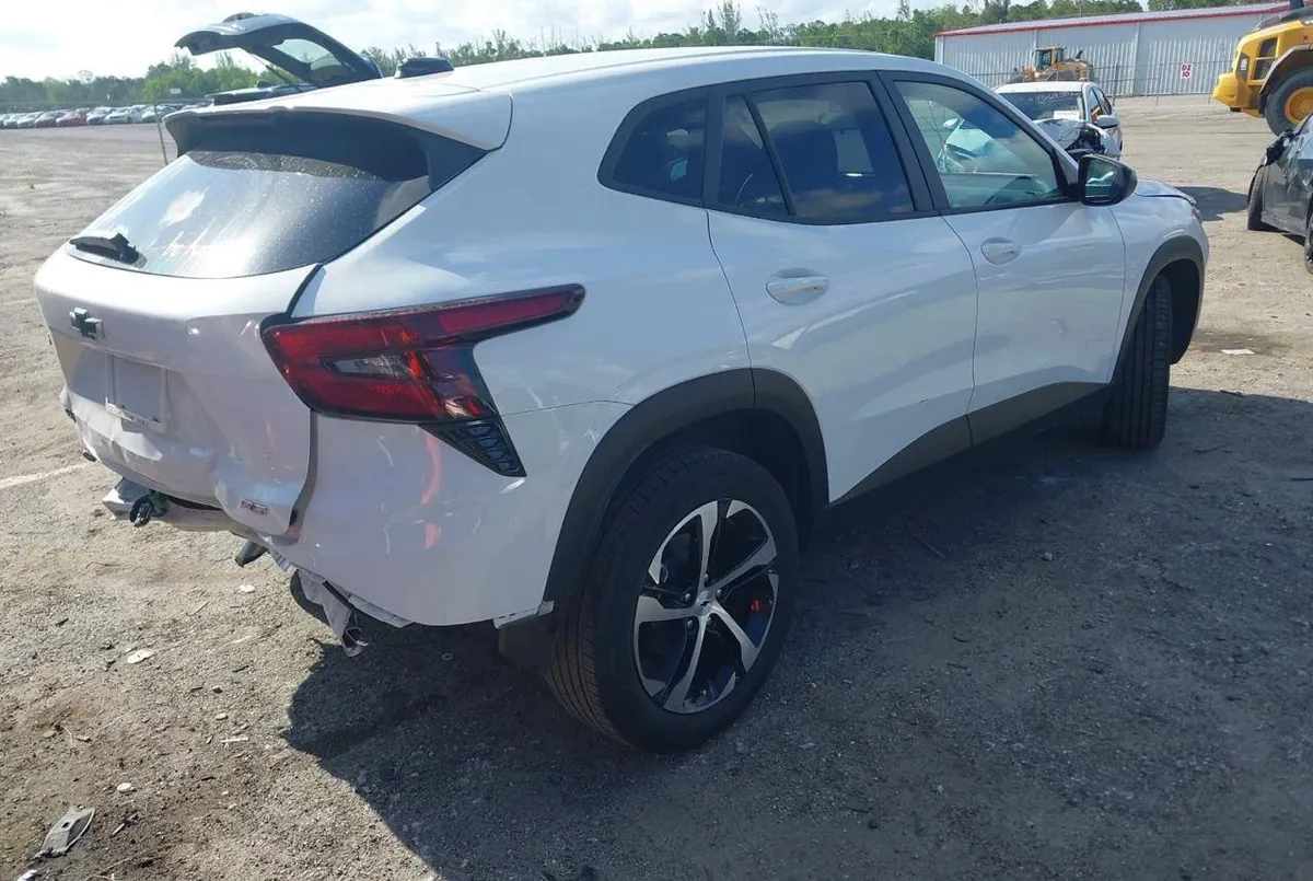 CHEVROLET TRAX 1RS СПОРТИВНЫЙ СТИЛЬ 2024