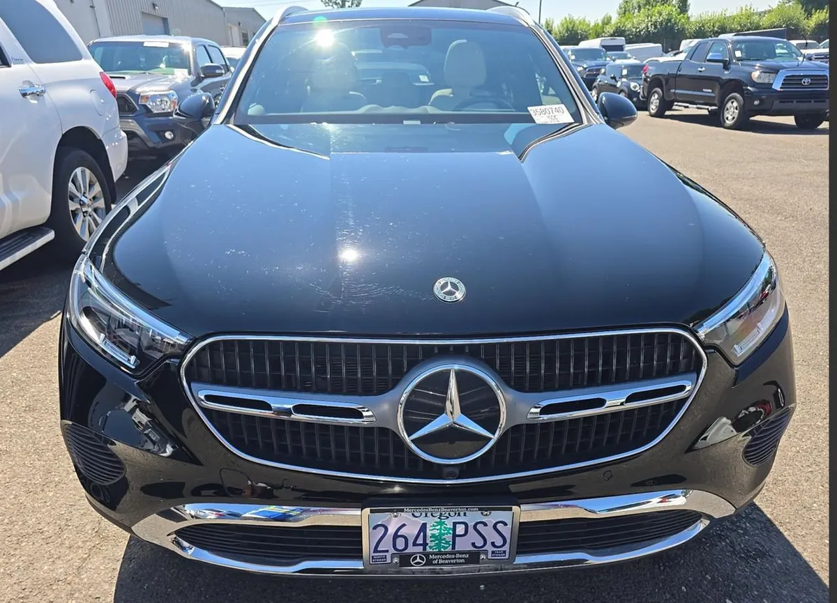 MERCEDES-BENZ GLC 300 2024