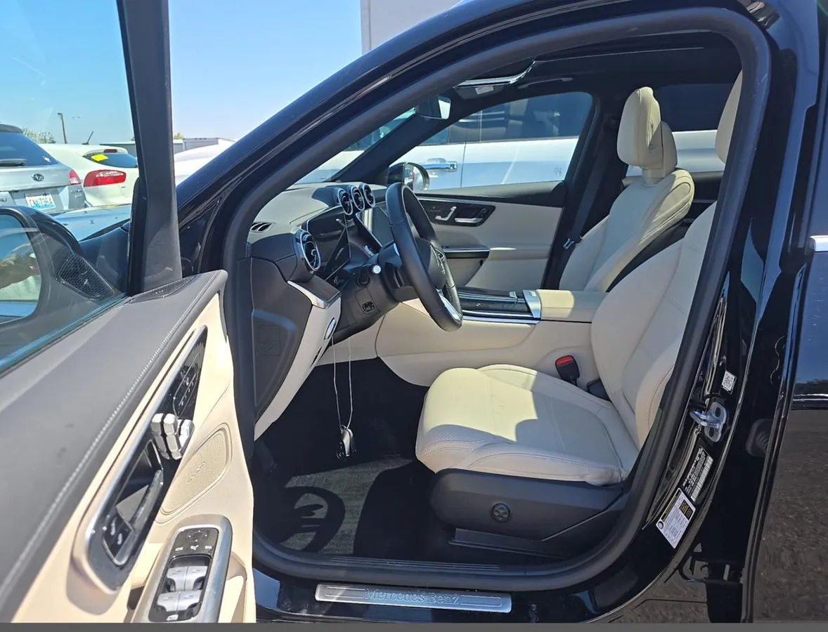 MERCEDES-BENZ GLC 300 2024