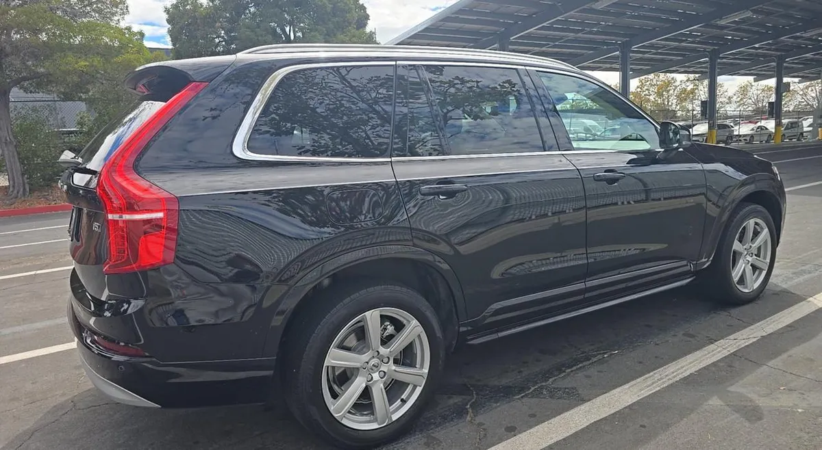 VOLVO XC90 T5 MOMENTUM 7-PASSENGER 2022