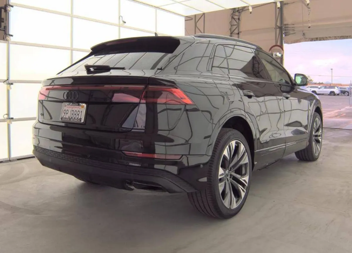 AUDI Q8 PREMIUM 2024