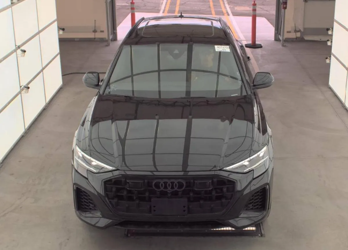 AUDI Q8 PREMIUM 2024