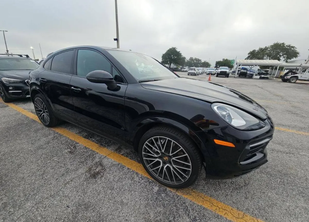 PORSCHE CAYENNE COUPE 2023