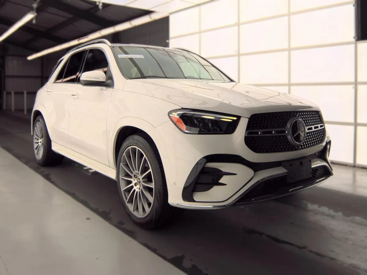 MERCEDES-BENZ GLE AMG LINE (СПОРТИВНЫЙ ОБВЕС ПЕРФОРИРОВАННЫЕ ТОРМОЗНЫЕ ДИСКИ 21 AMG MULTISPOKE ДИСКИ) DRIVER ASSISTANC 2024