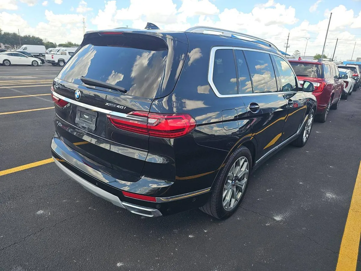 BMW X7 SPORTS ACTIVITY VEHICLE 2022