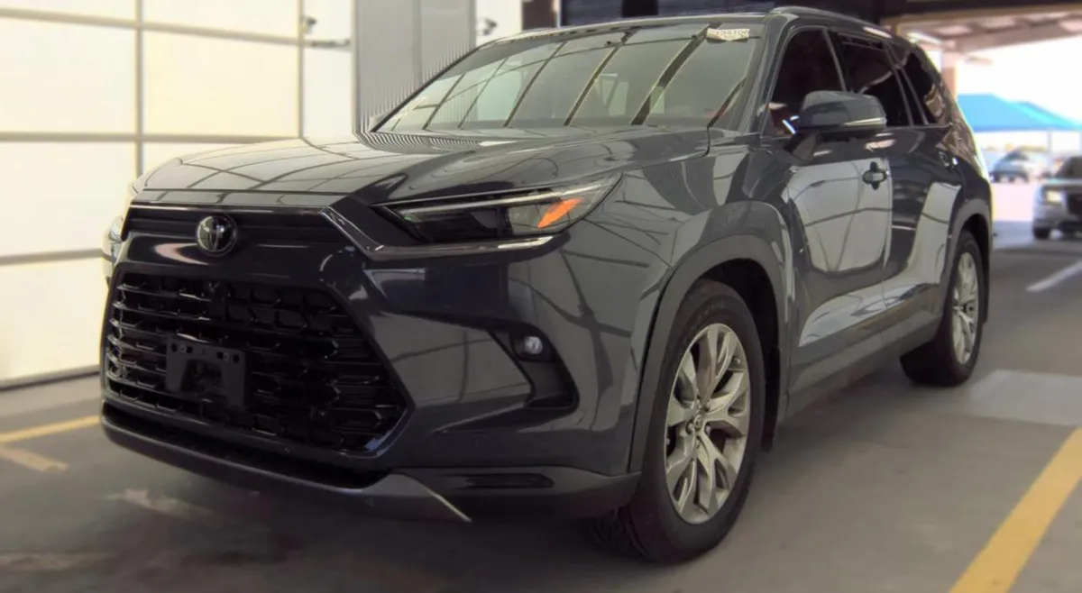 TOYOTA GRAND HIGHLANDER LIMITED 2024
