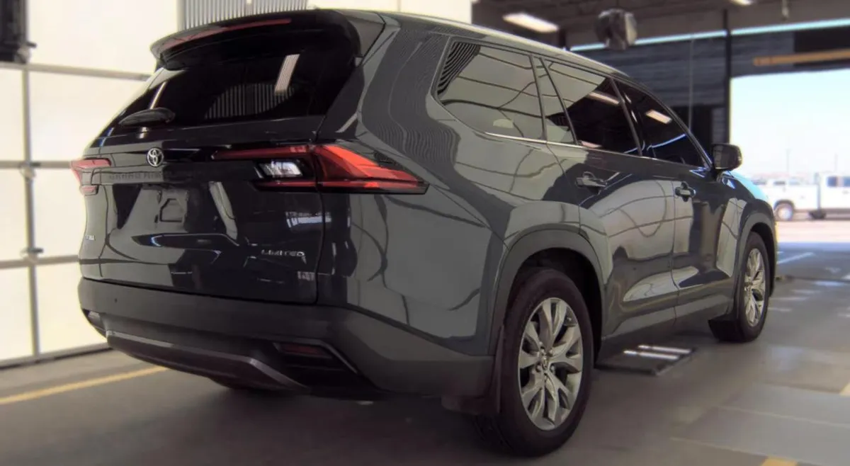 TOYOTA GRAND HIGHLANDER LIMITED 2024
