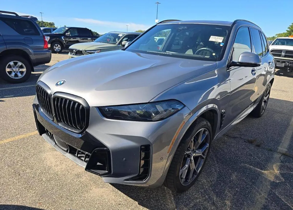 BMW X5 SPORTS ACTIVITY VEHICLE 2024