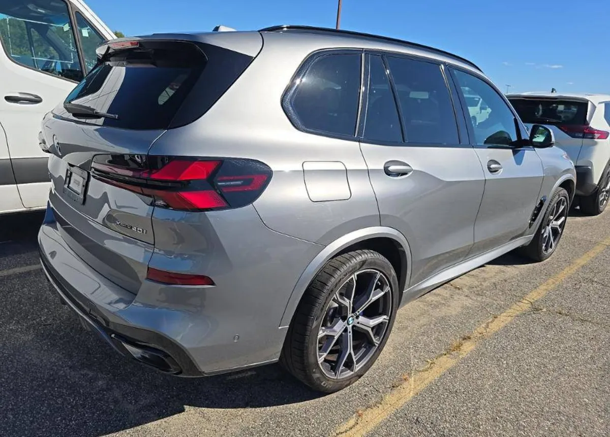 BMW X5 SPORTS ACTIVITY VEHICLE 2024