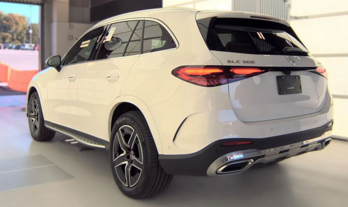 MERCEDES-BENZ GLC 300 4MATIC 2023