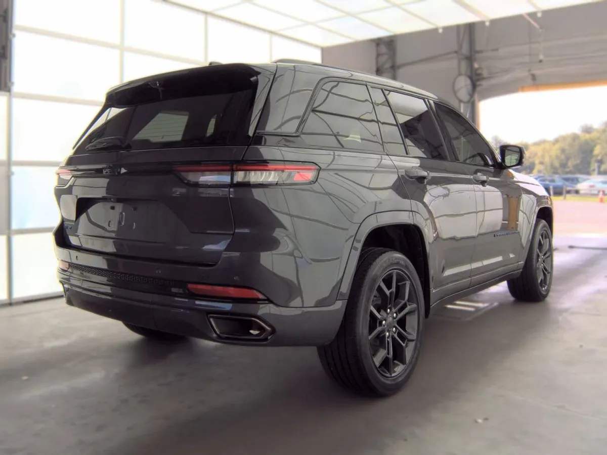 JEEP GRAND CHEROKEE 4XE ANNIVERSARY 2024