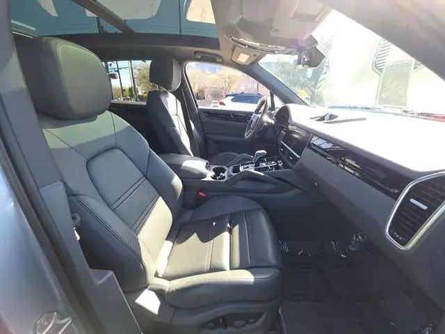 PORSCHE CAYENNE 2022