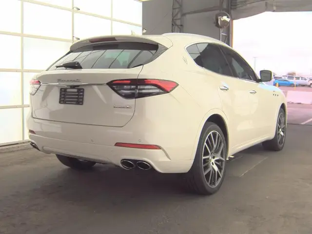 MASERATI LEVANTE 2022