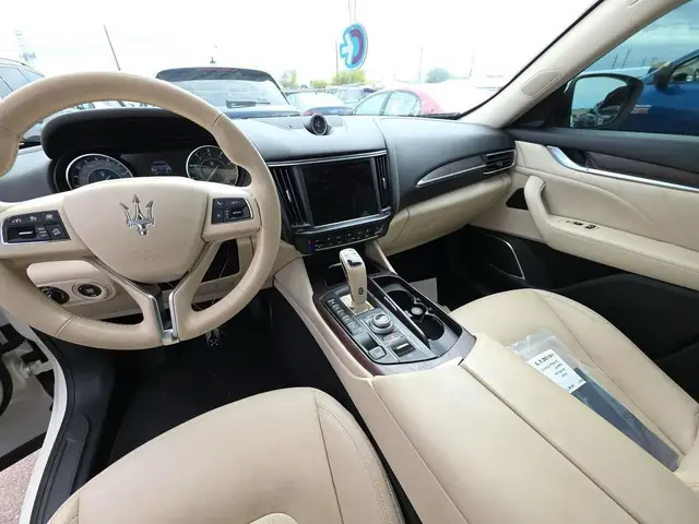 MASERATI LEVANTE 2022