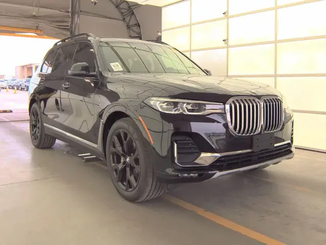 BMW X7 SPORTS ACTIVITY VEHICLE 2021