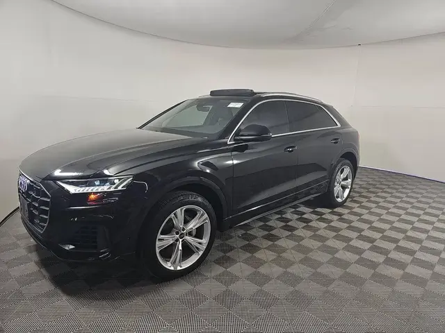 AUDI Q8 2023