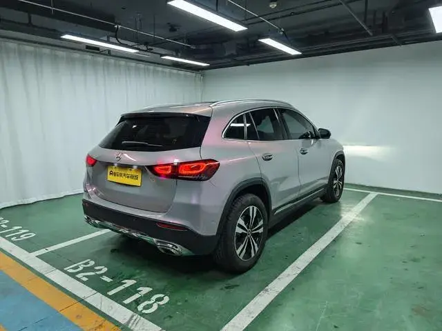 MERCEDES-BENZ GLA 200 2022