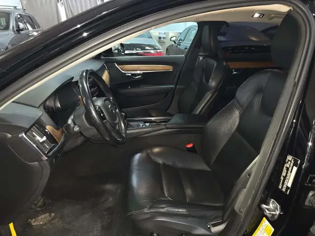 VOLVO S90 T6 MOMENTUM 2021