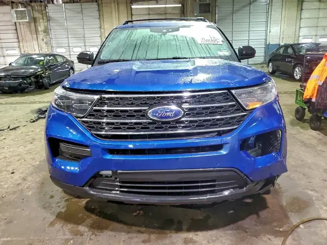 FORD EXPLORER XLT 2022
