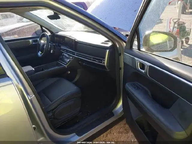 HYUNDAI SANTA FE 2025