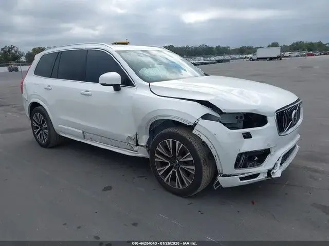 VOLVO XC90 T6 MOMENTUM 7 2021