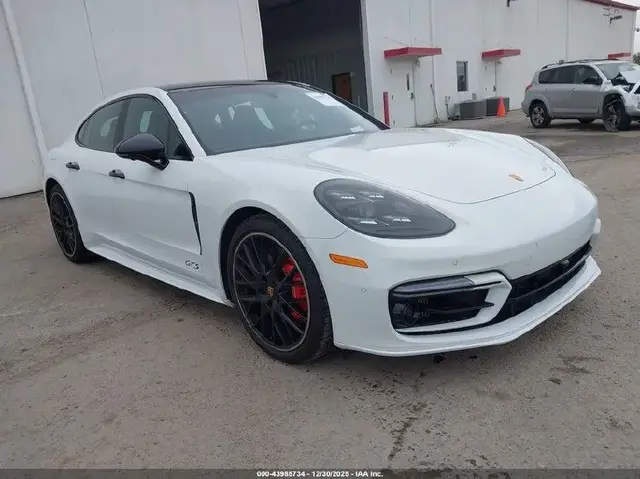 PORSCHE PANAMERA GTS 2023