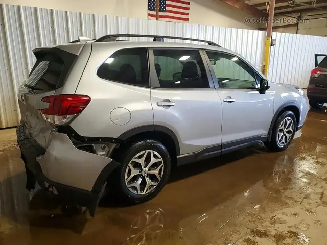 SUBARU FORESTER PREMIUM 2021
